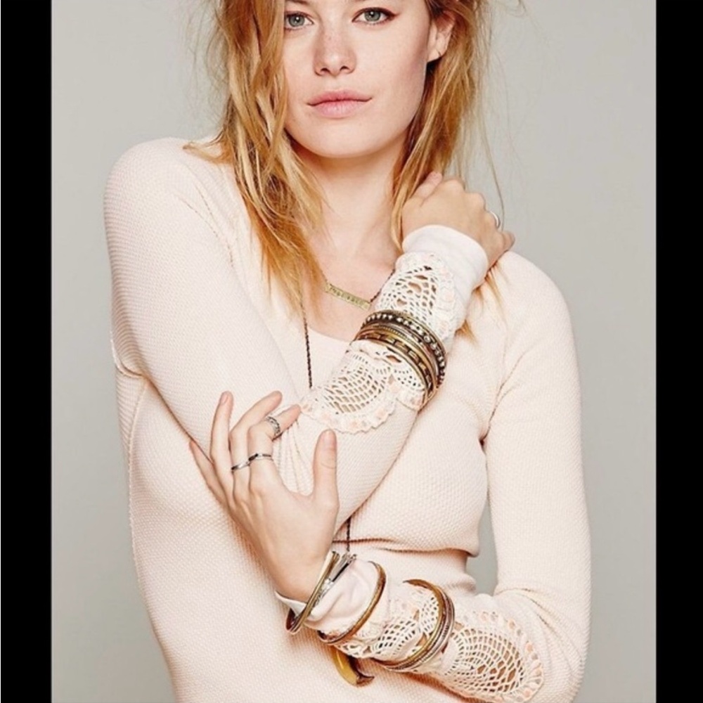 Women's Soft Pink Lace-Sleeve Long Sleeve Top